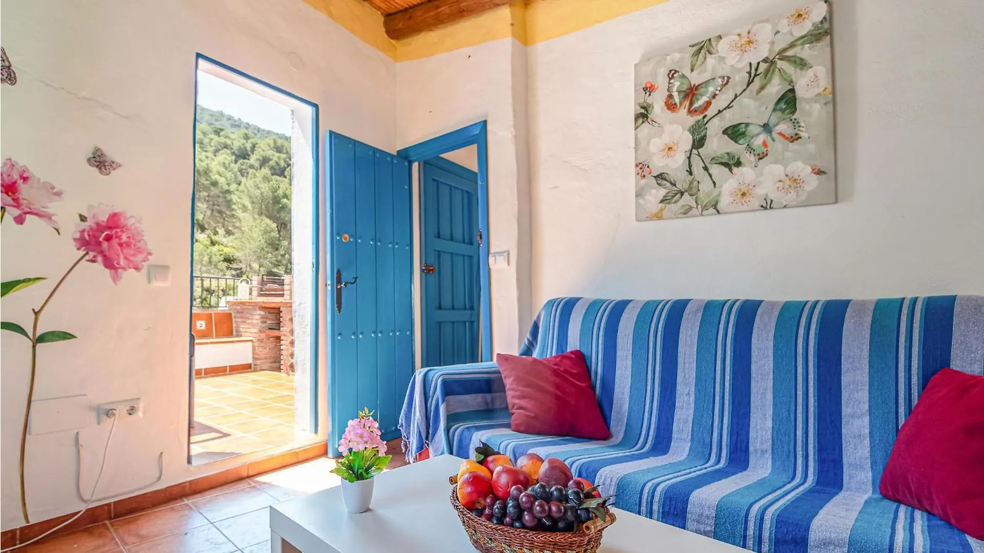 Tatil Evi Amazing Home In Competa With Kitchen