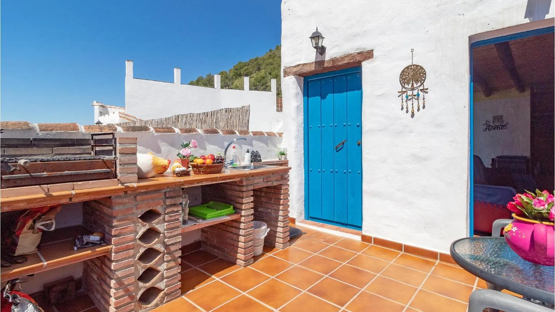 Amazing Home In Competa With Kitchen