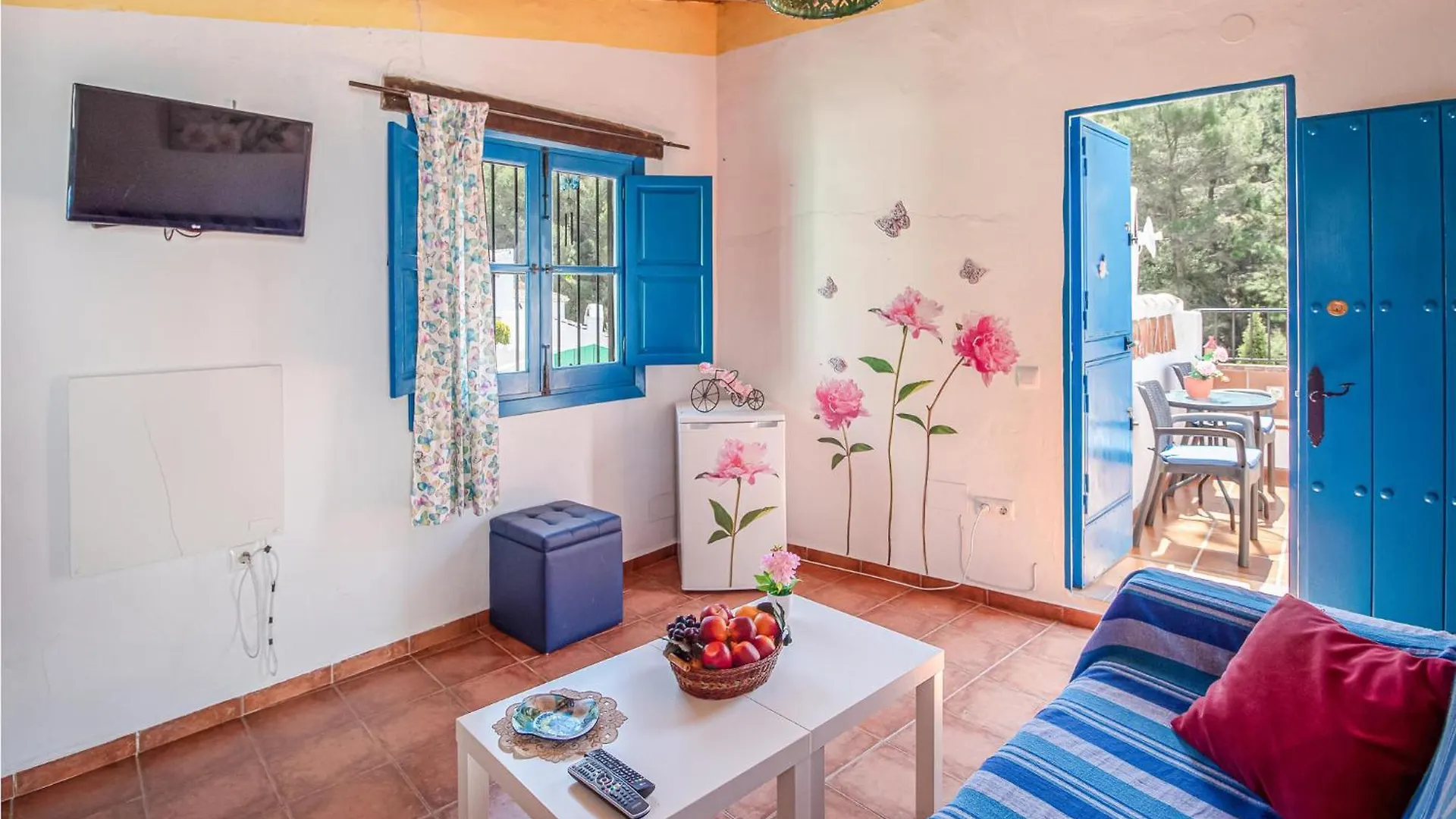 Amazing Home In Competa With Kitchen Tatil Evi