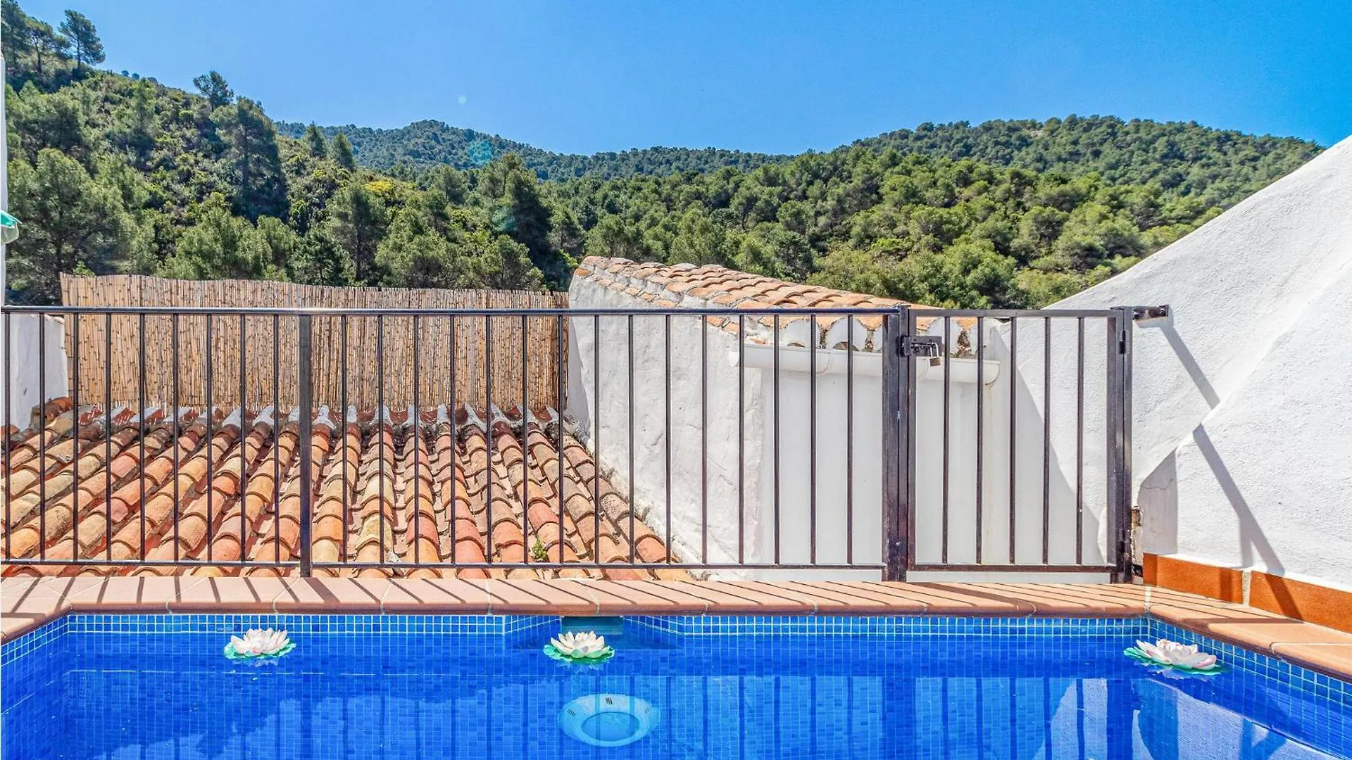 Amazing Home In Competa With Kitchen
